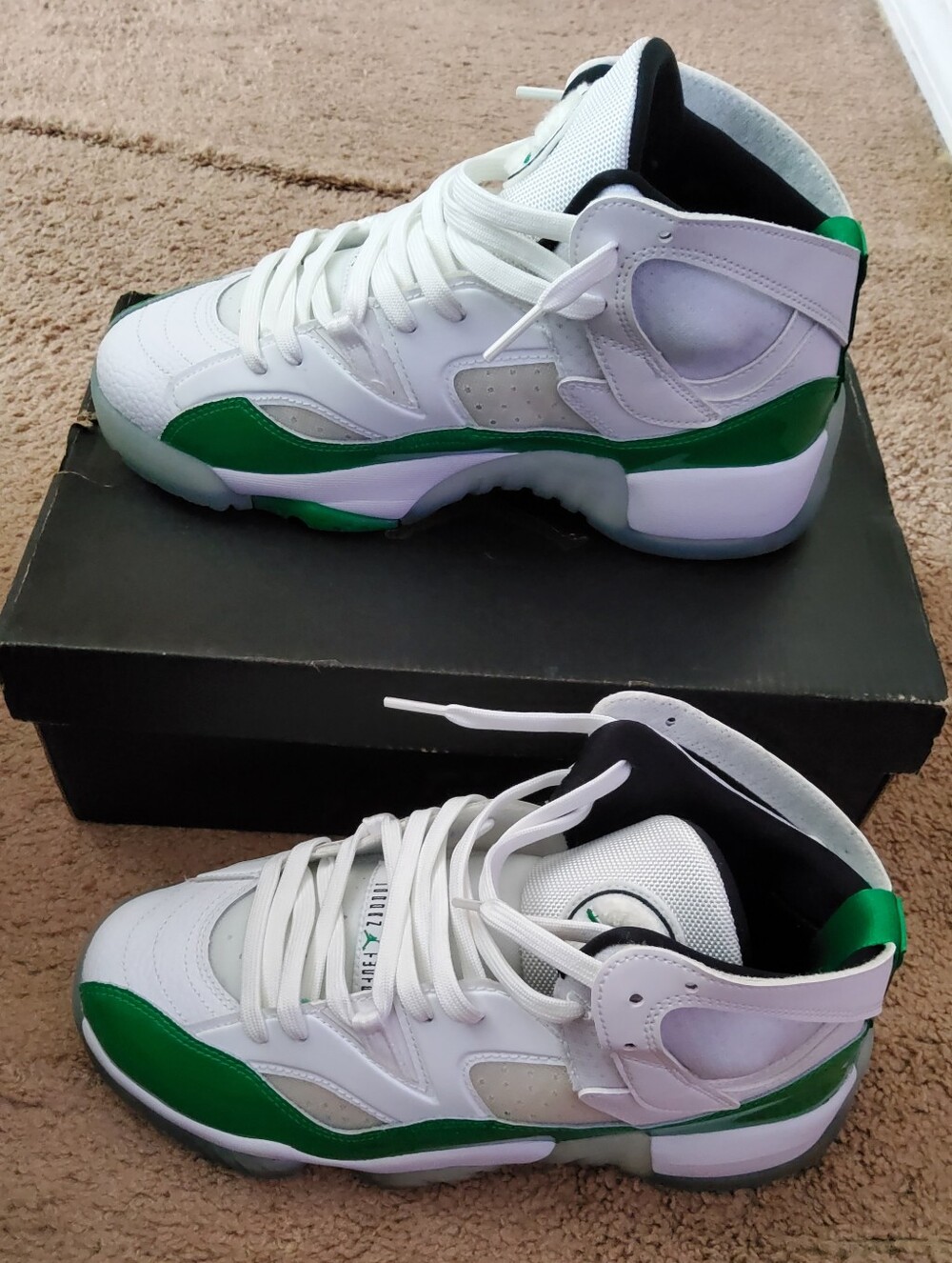 🔥Retro Jordan XIV Youth Sneakers  Size 7Y (White and Green)🔥